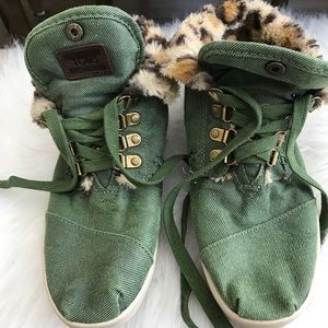 Toms booties